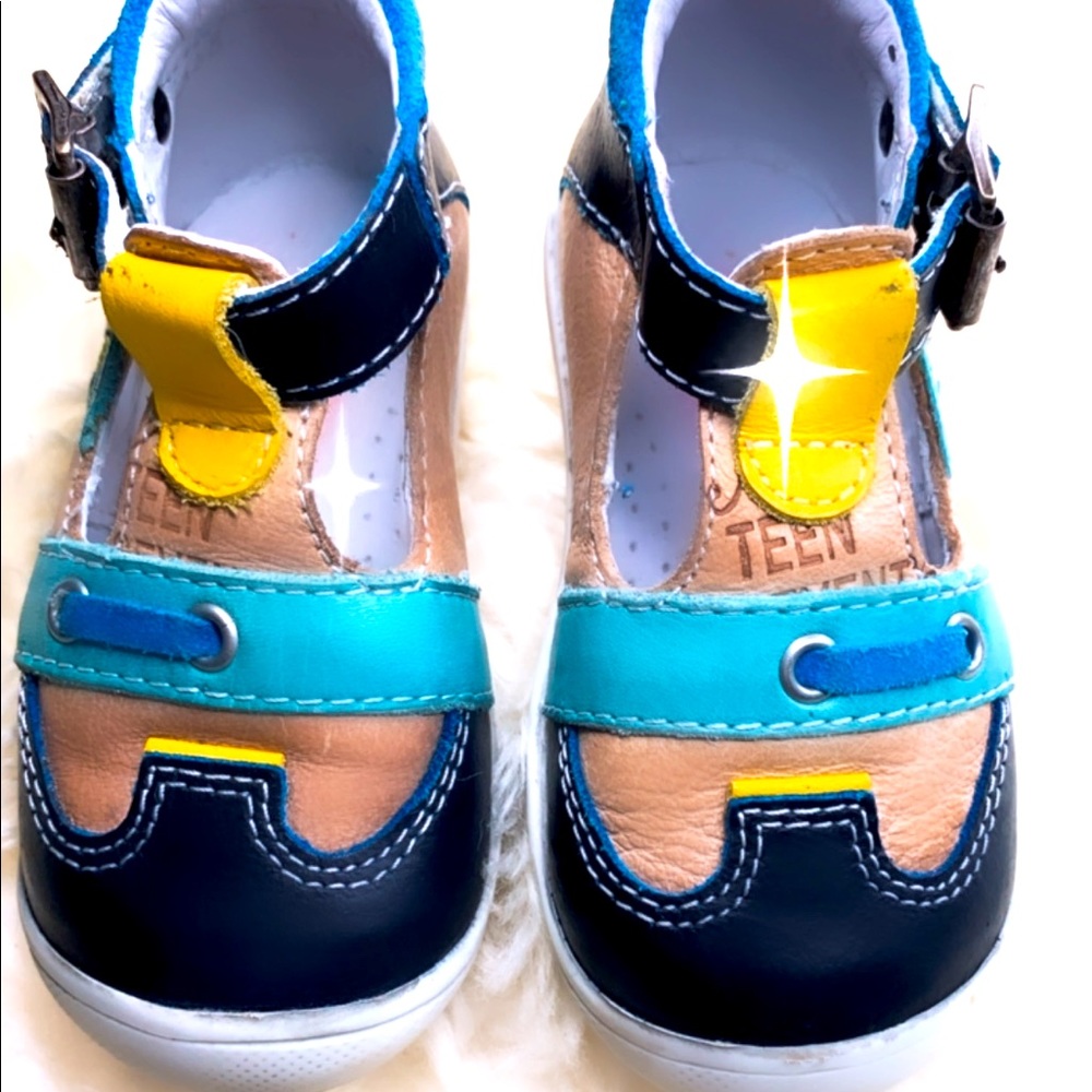 SOLD!🧺Catimini Paris Leather baby shoes